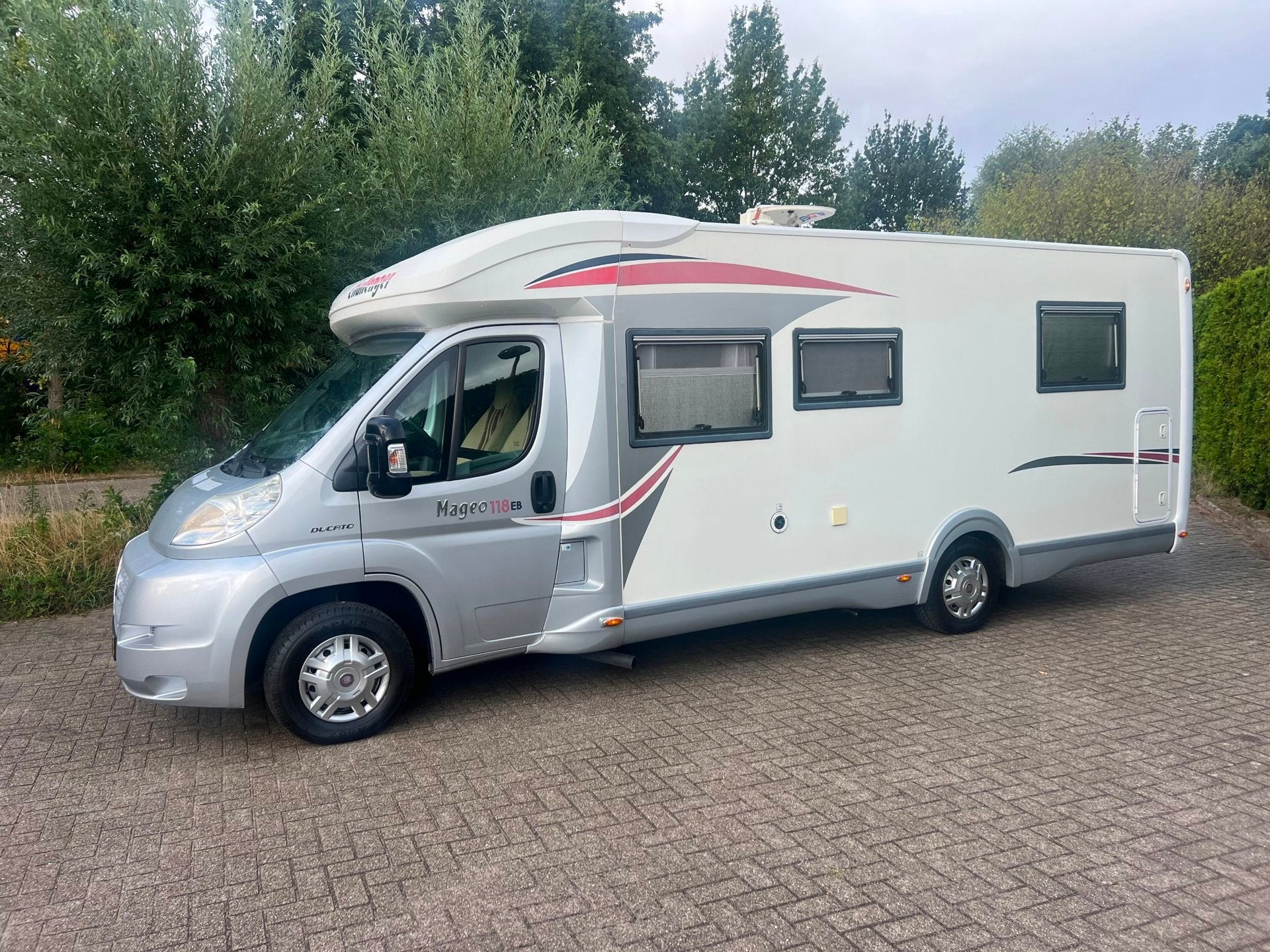 Challenger MAGEO 118 EB QUEENSBED AIRCO GARAGE FIETENREK, Bedrijf, Challenger, AUTOPLACEEDE@HOTMAIL.COM, Hoorn
6713kr  EDE, NL