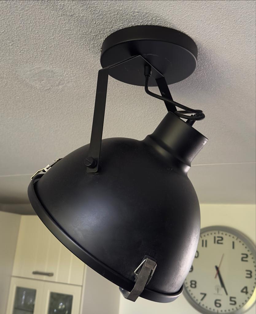 Zwarte Plafondlamp Magnus - Industriële Stijl, Ophalen, Zo goed als nieuw, Metaal