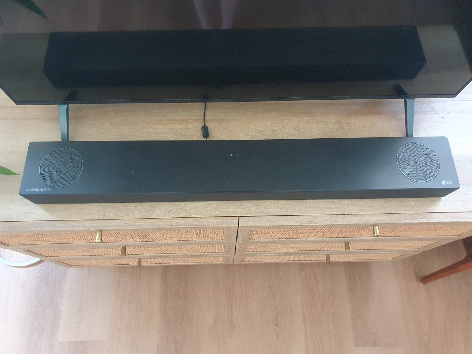 LG soundbar, Ophalen