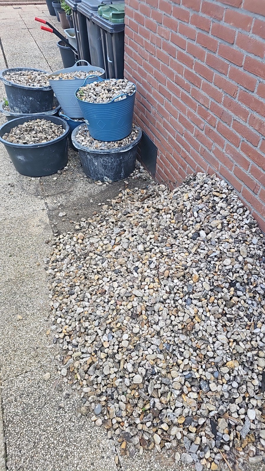 Gratis af te halen: Schoon dakgrind, Ophalen