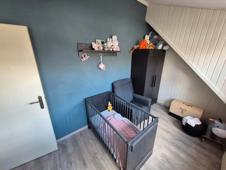 Mooie antraciet kleurige meubels voor babykamer, Ophalen, Zo goed als nieuw, Jongetje of Meisje