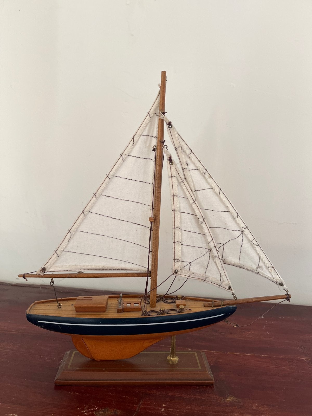 Decoratieve Houten Zeilboot Model - Vintage Stijl, Hobby en Vrije tijd, Ophalen, Gebruikt, 1:50 tot 1:200, Overige merken