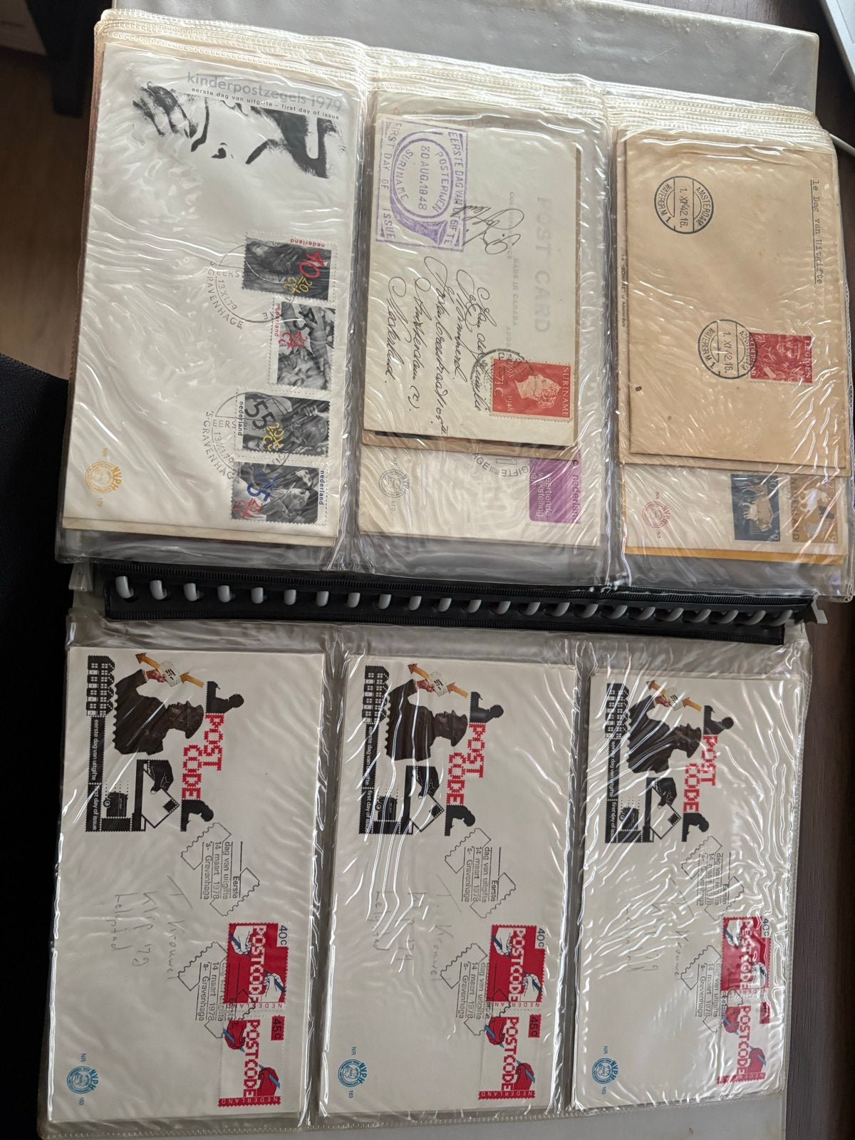 Grote collectie Eerste Dag Enveloppen (FDC's) in album, Postzegels en Munten, Postzegels | Eerstedagenveloppen, Ophalen, Beschreven