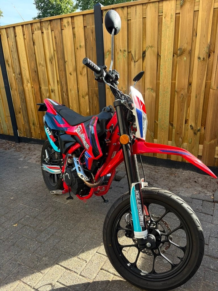 Schakelbrommer Killerbee DB50, 50cc, rood, Zo goed als nieuw, 50 cc, 5 versnellingen, Ophalen