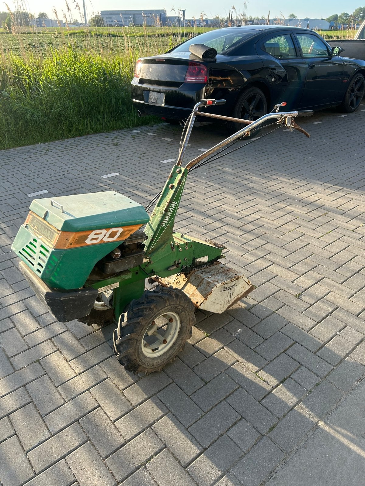 Goed werkende Ferrari 80 grondfrees, Ophalen, Grondbewerking