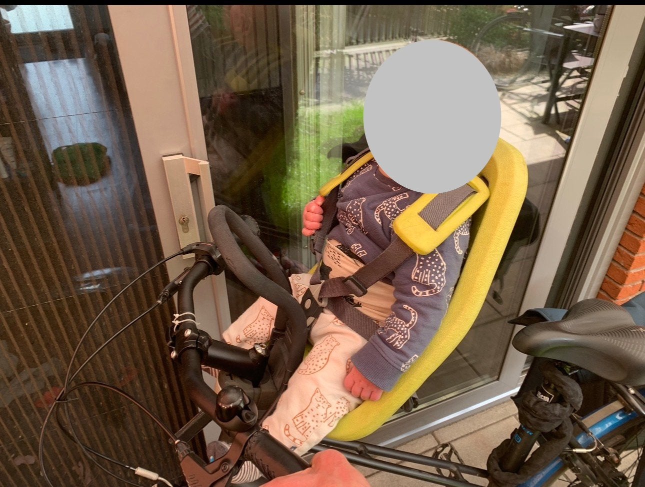 Joie fietsstoeltje voor, voetsteunen missen, Fietsen en Brommers, Fietsaccessoires | Fietsstoeltjes, Ophalen, Gebruikt, Voorzitje