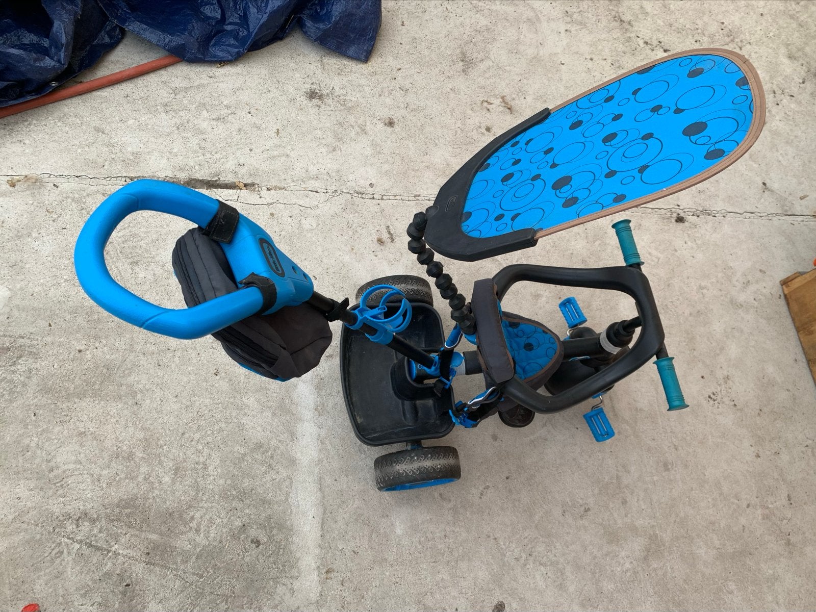 Foto 3 van Little Tikes 4-in-1 Deluxe Driewieler met Duwstang