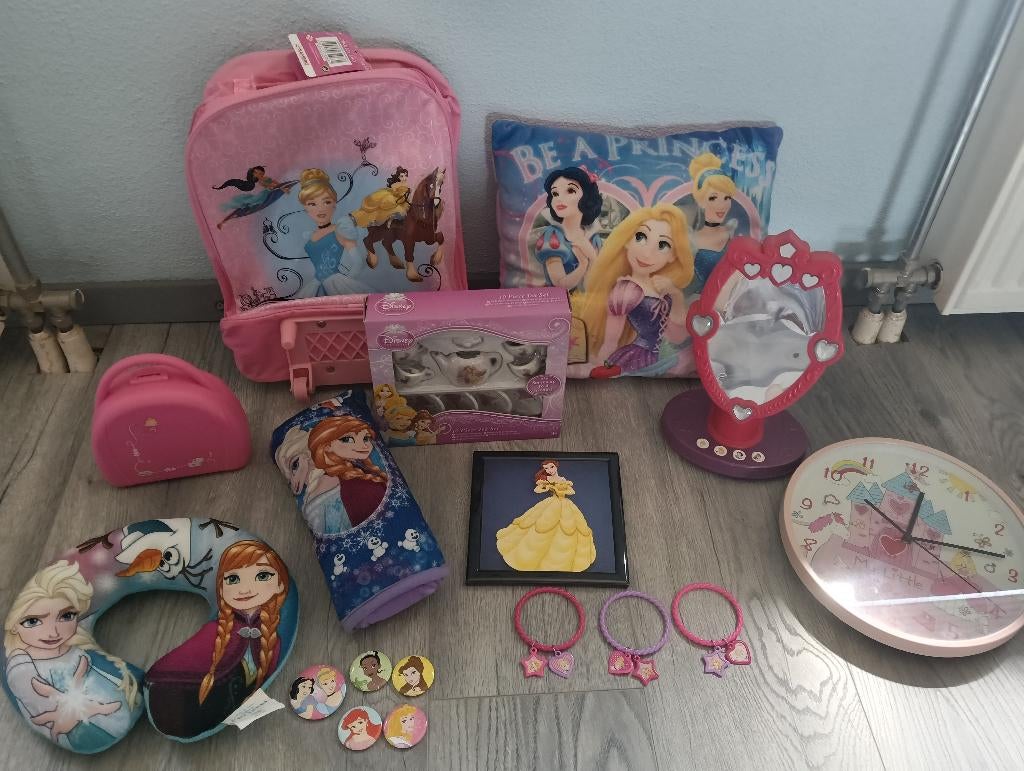 Leuk pakket met prinsessenspulletjes, Ophalen of Verzenden, Gebruikt