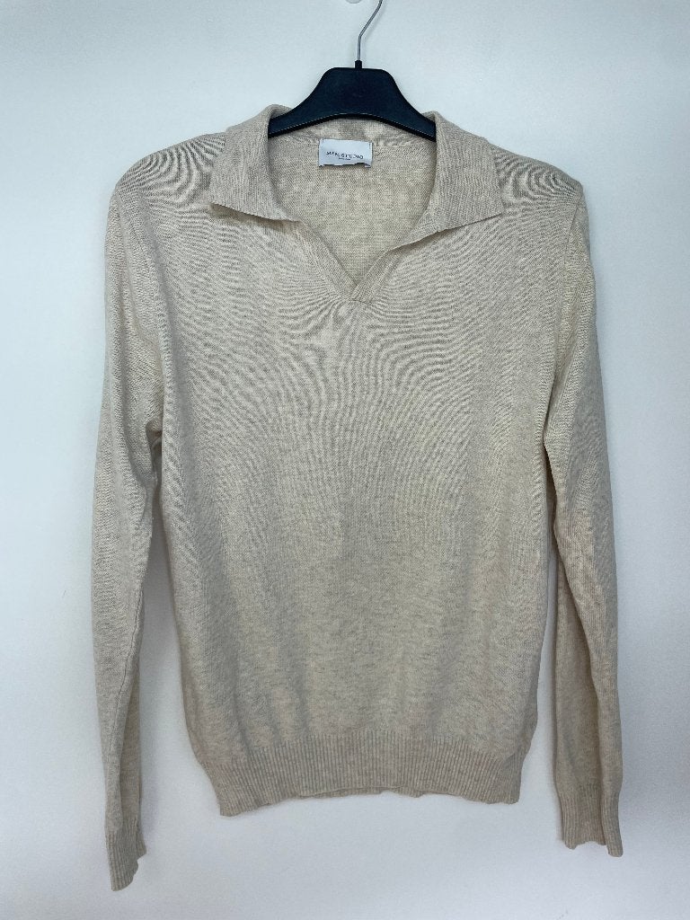 MSM Studio polotrui maat M beige dungebreid v-hals (HEREN!!), Anta Maria a Vico (CE), P.za Falcone e Borsellino n 30, Maat 48/50 (M)