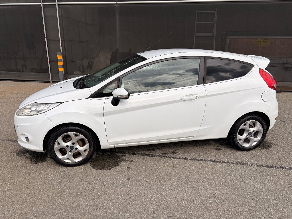 Ford Fiësta 1.25 60KW 3DR 2010 Wit, Voorwielaandrijving, Stof, 600 kg, 4 cilinders