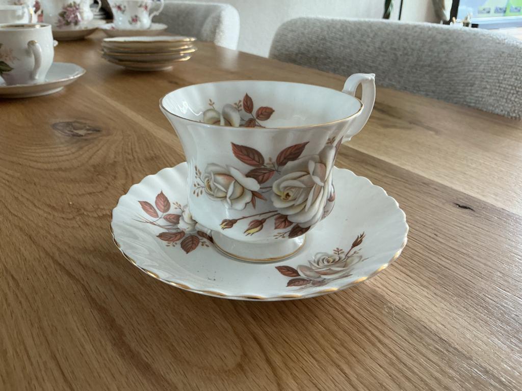 Richmond Bone China Theekopje met Schotel - Rozenmotief, Ophalen of Verzenden