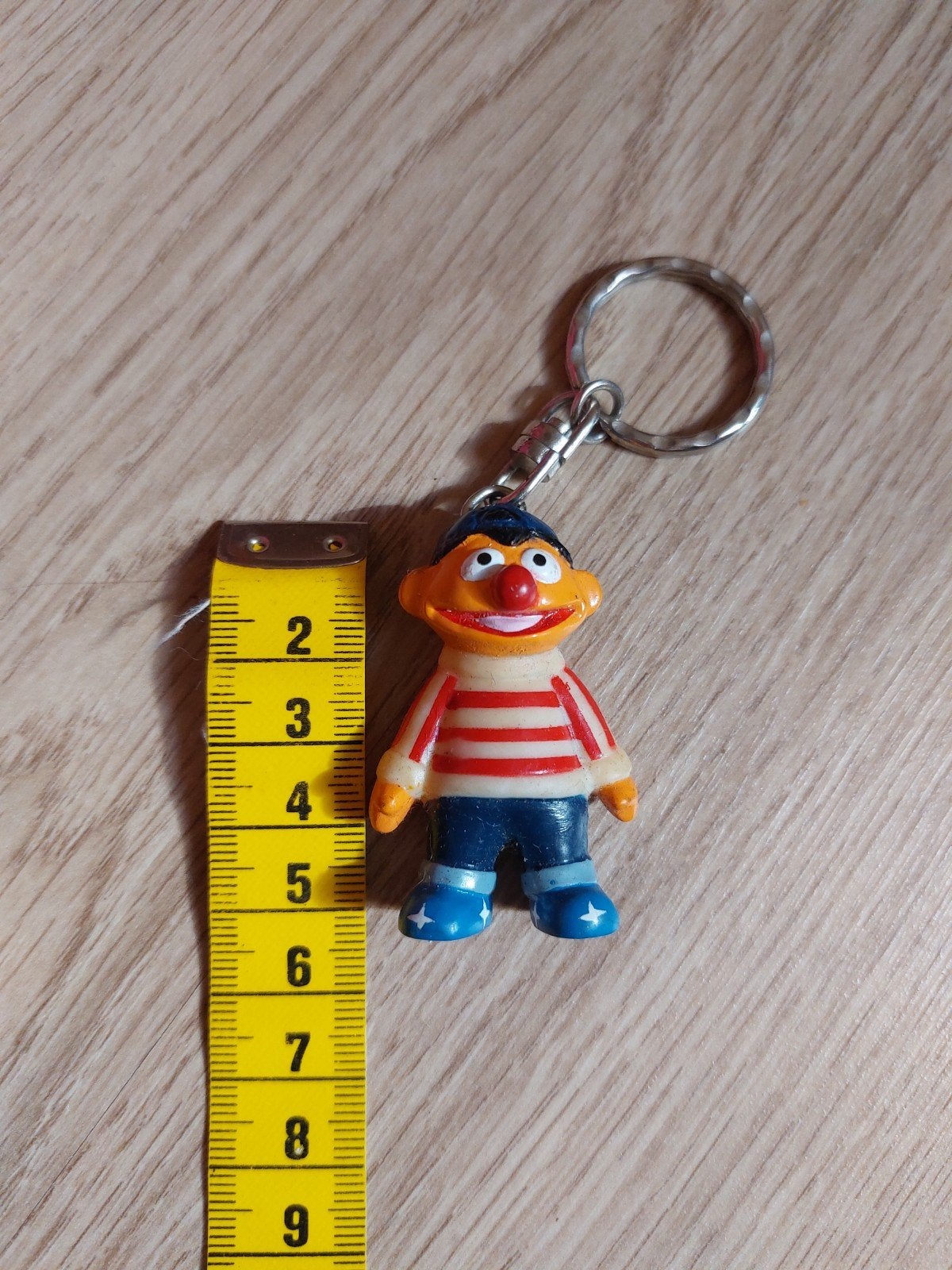 Sesamstraat Ernie sleutelhanger 5 cm, Verzamelen, Ophalen of Verzenden