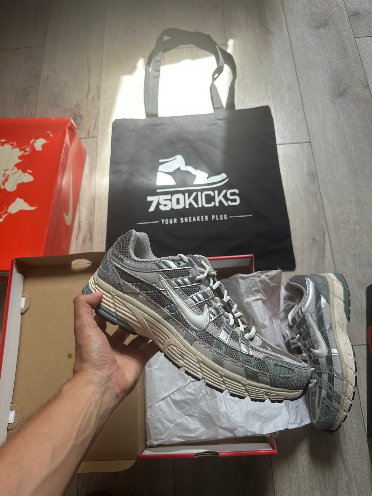 Nike P-6000 Flat Pewter Maat EU45 FN7509-029, Kleding | Heren, Overige kleuren, Nieuw, Ophalen of Verzenden, Sneakers of Gympen