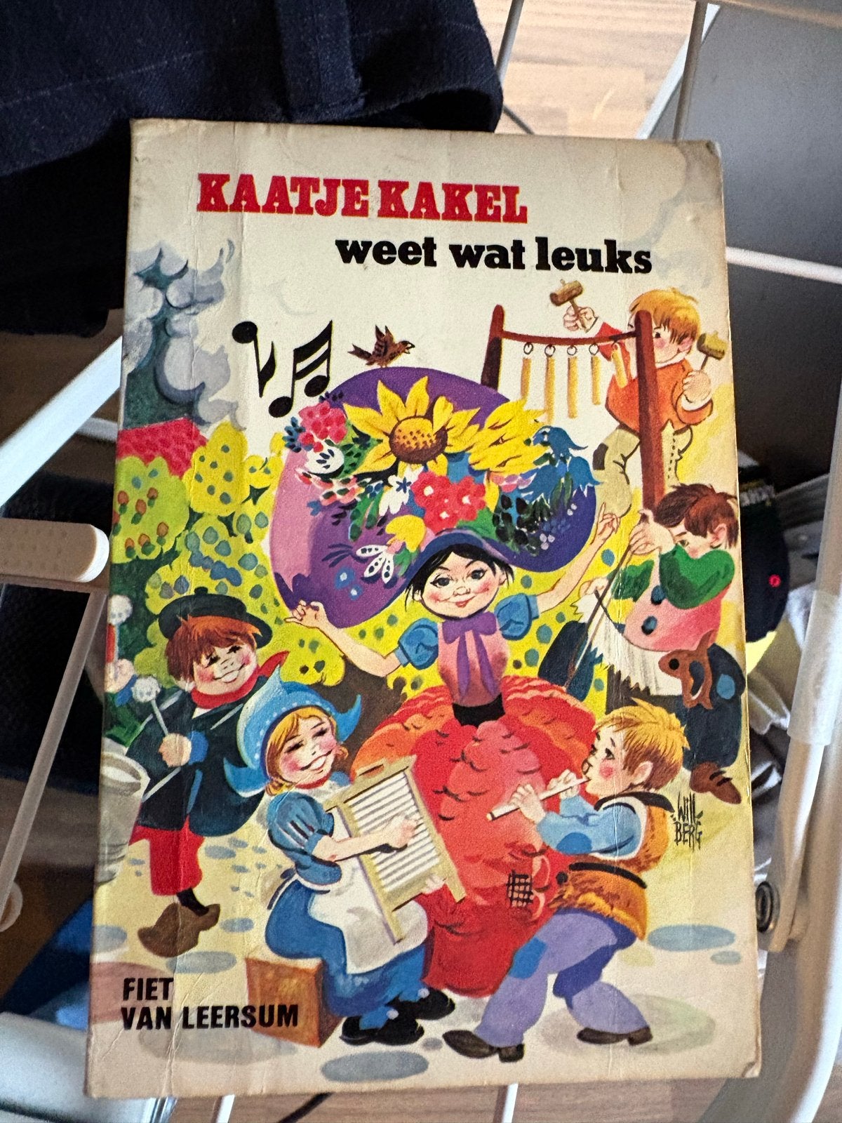 Kaatje Kakel weet wat leuks - Jaren '80 Leesboek, Ophalen of Verzenden, Gelezen, Fictie algemeen