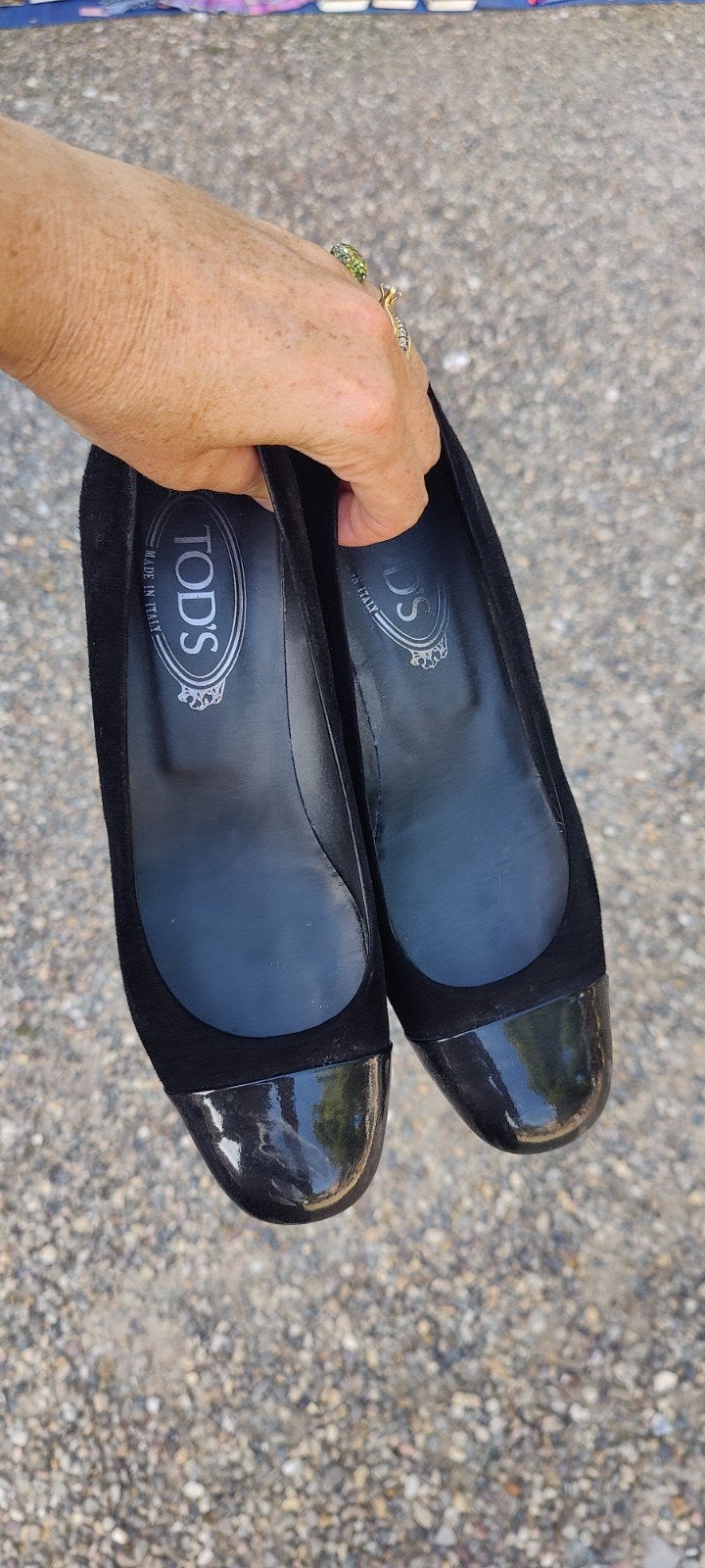 Tod's zwarte pump lage hak, lak neus maat 38, Schoenen met lage hakken, Zwart, Ophalen of Verzenden, Zo goed als nieuw