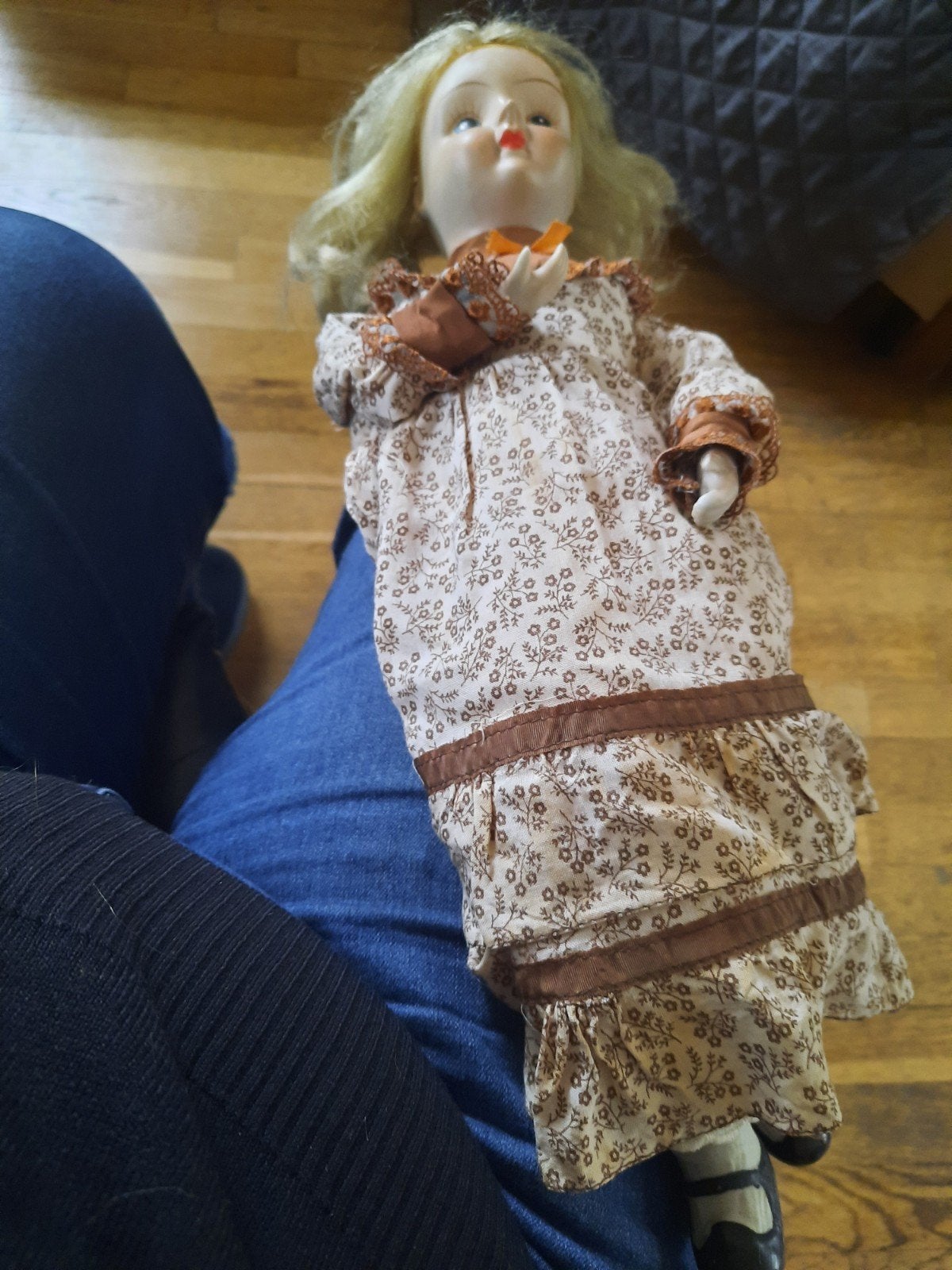 Vintage Pop met Bloemenjurk - Charmante Decoratie, Verzamelen, Ophalen of Verzenden, Gebruikt, Pop