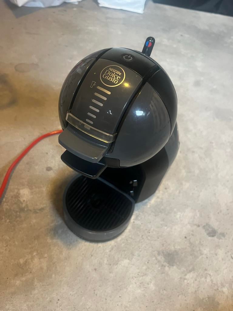 Nescafé Dolce Gusto koffiezetapparaat, Ophalen of Verzenden, Gebruikt, Koffiemachine, Koffiepads en cups