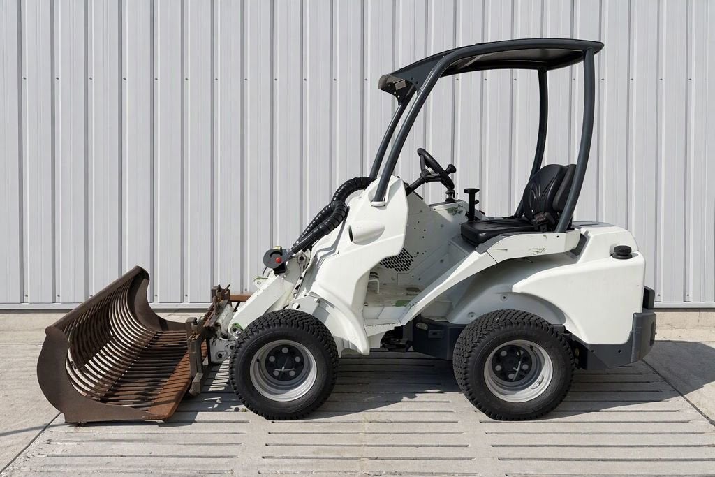Avant 523 gebruikte loader | mini shovel, Zakelijke goederen, AVANT Machinery N.V., Info@avantmachinery.be, Tiensesteenweg 240
3800  SINT-TRUIDEN, BE