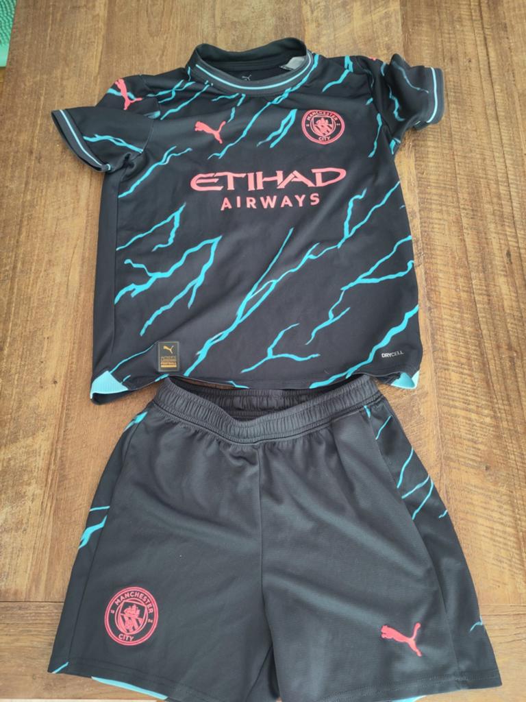 Mooi Manchester City voetbal outfit - Haaland, Ophalen of Verzenden, Zo goed als nieuw, Jongen of Meisje