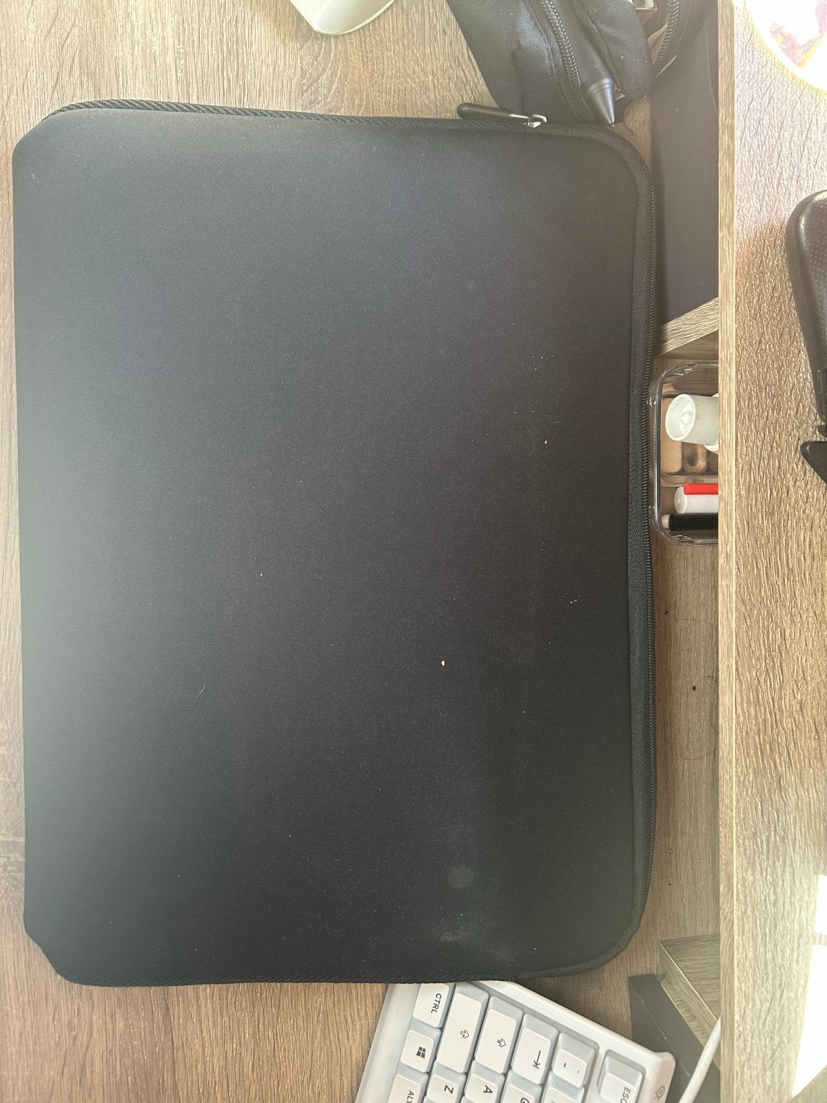 Case Logic laptophoes voor 17,3 inch laptops, Computers en Software, Laptoptassen, Zo goed als nieuw, Laptophoes, 17 inch of meer