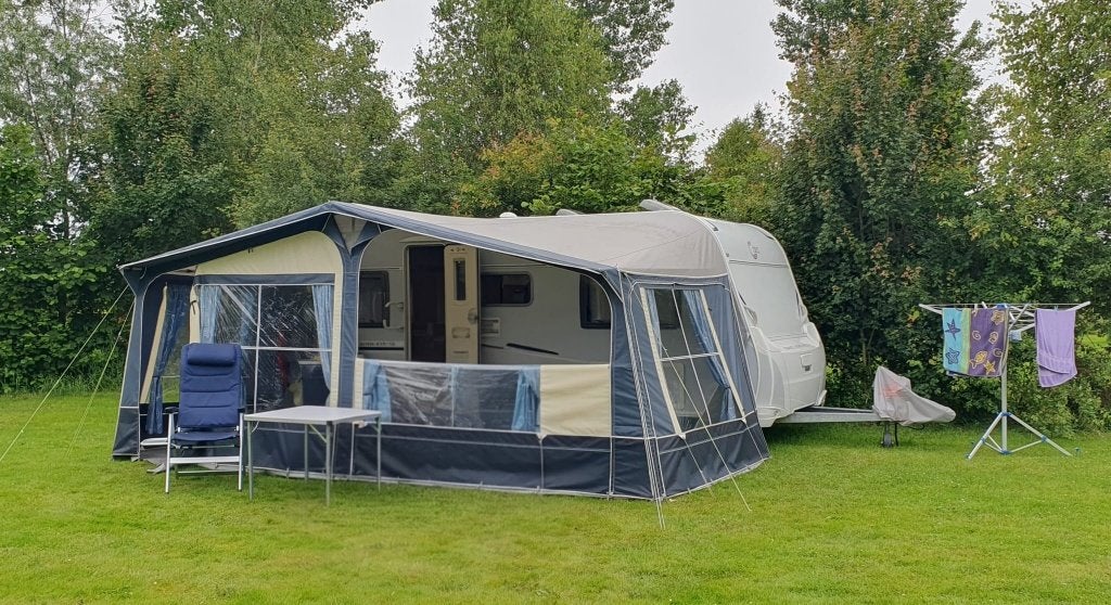 T.E.C Travel king 470 TE met lengtebedden, T.E.C., Treinzit, 2 aparte bedden, 4 tot 5 meter