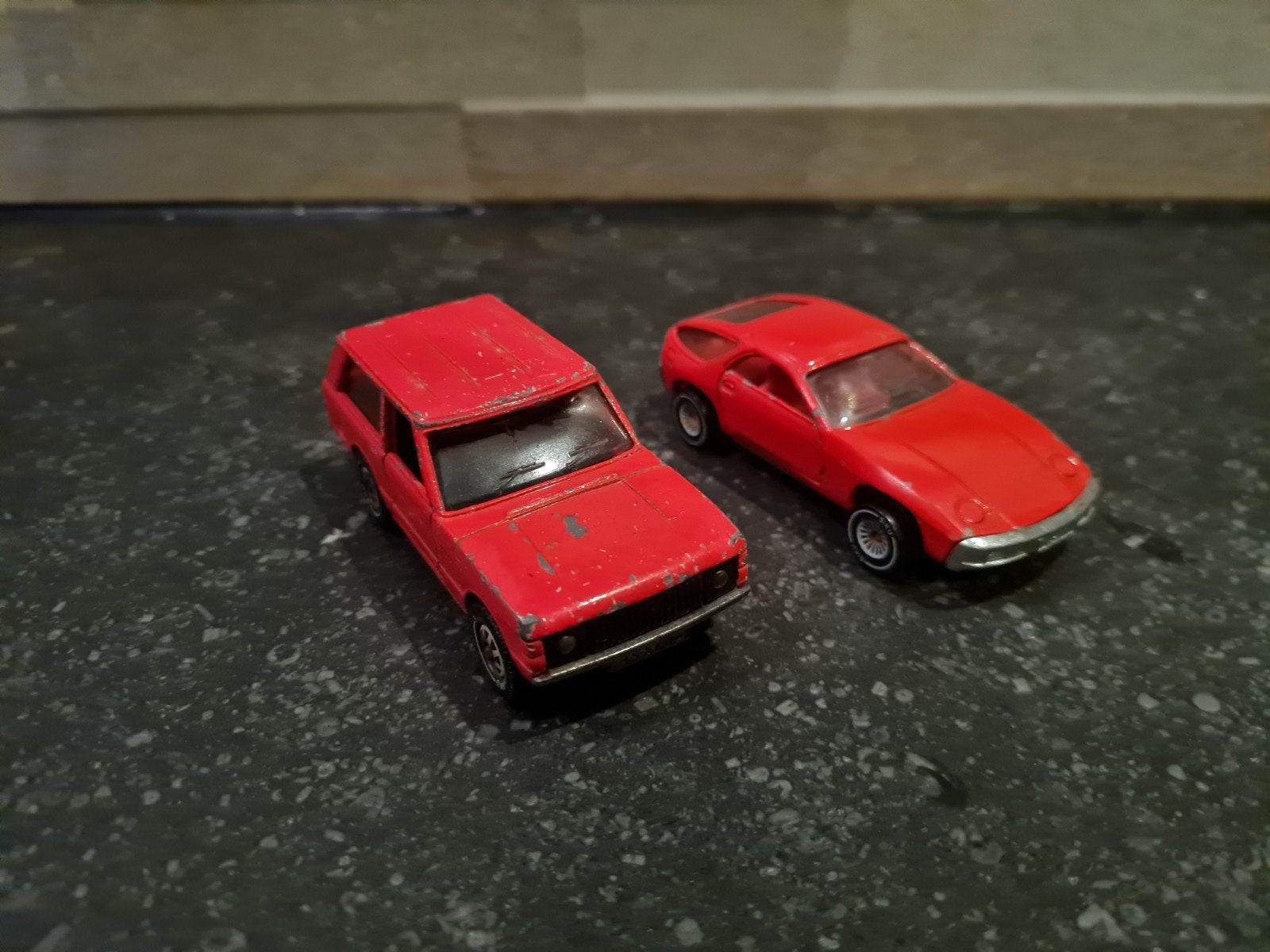 Siku Porsche 928 & Range Rover, Hobby en Vrije tijd, Ophalen of Verzenden, Gebruikt, Auto, SIKU