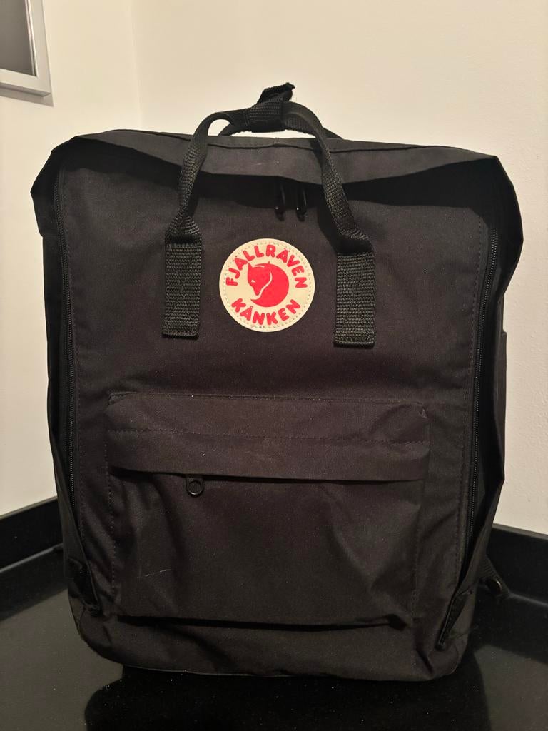 Fjällräven Kånken Rugzak Zwart - Zo goed als nieuw, Ophalen of Verzenden, Zo goed als nieuw, Zwart, Rugtas