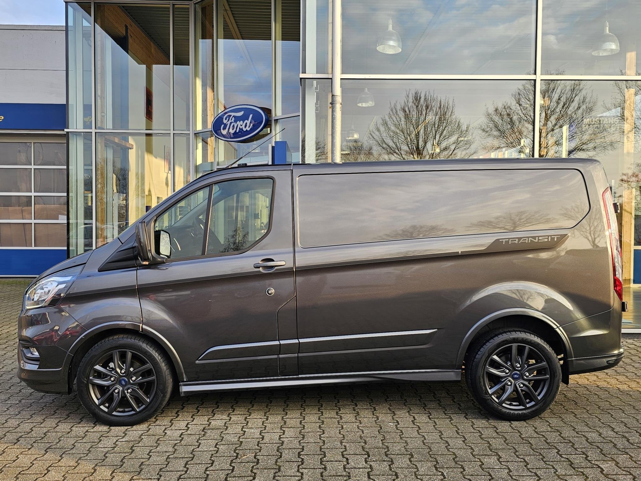 Ford Transit Custom 320 2.0 TDCI L1H1 Sport | SCI | 185pk Au, 15 km/l, Leder en Stof, Origineel Nederlands, Bedrijf