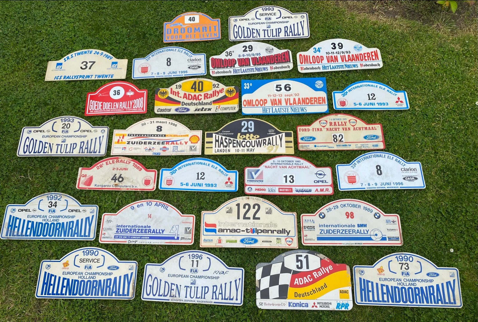 Verzameling van 28 Rally Deelnemersborden, Ophalen, Gebruikt, Auto's