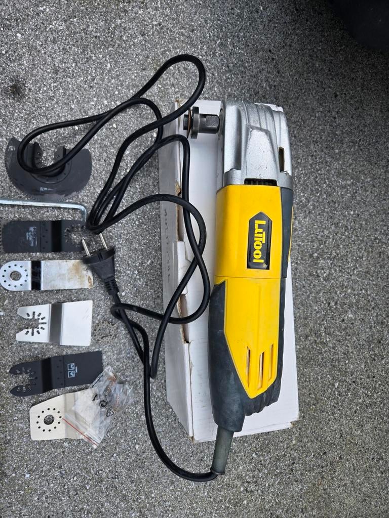 Multitool met diverse hulpstukken en adapter, Ophalen of Verzenden, Gebruikt