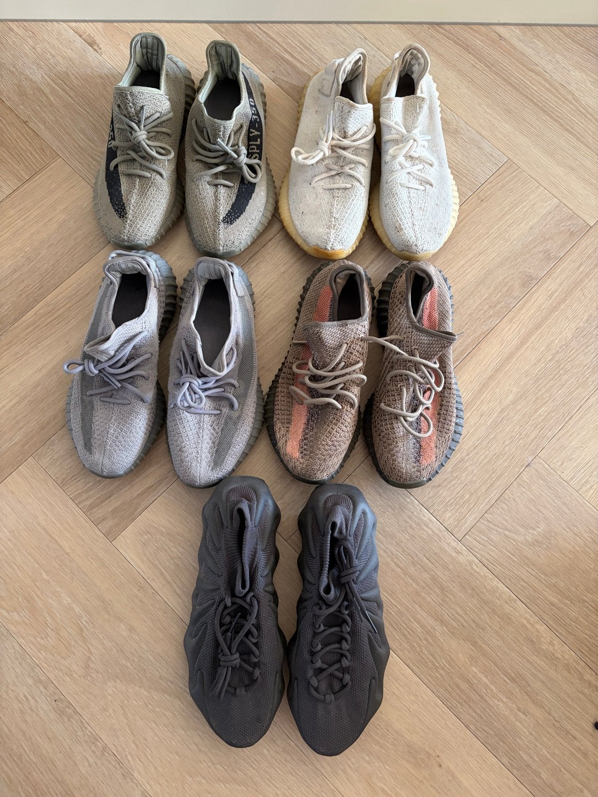 Adidas Yeezy 350 & 450 in diverse kleuren, Kleding | Heren, Schoenen, Ophalen of Verzenden, Gedragen, Overige kleuren, Sneakers of Gympen