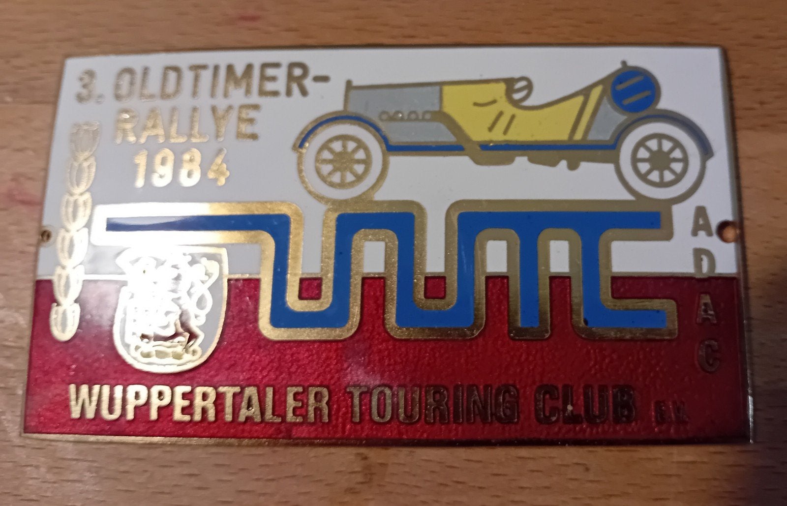 EMAILLE RALLY ADAC CAR BADGE 1984., Ophalen of Verzenden, Zo goed als nieuw, Transport