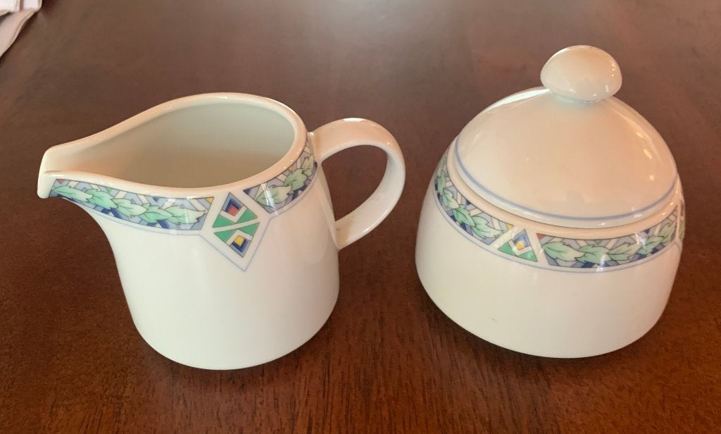 Arzberg suikerpot en melkkannetje wit met groen blauw rand, Overige typen, Ophalen of Verzenden, Zo goed als nieuw, Overige stijlen