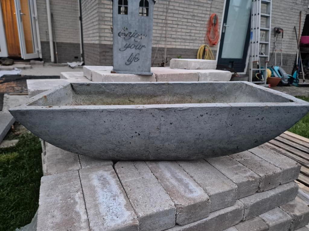 Grijze stenen/betonnen Bloembak trog waterbak, Tuin en Terras, Bloembakken en Plantenbakken, Ophalen, Steen, Gebruikt, Minder dan 30 cm