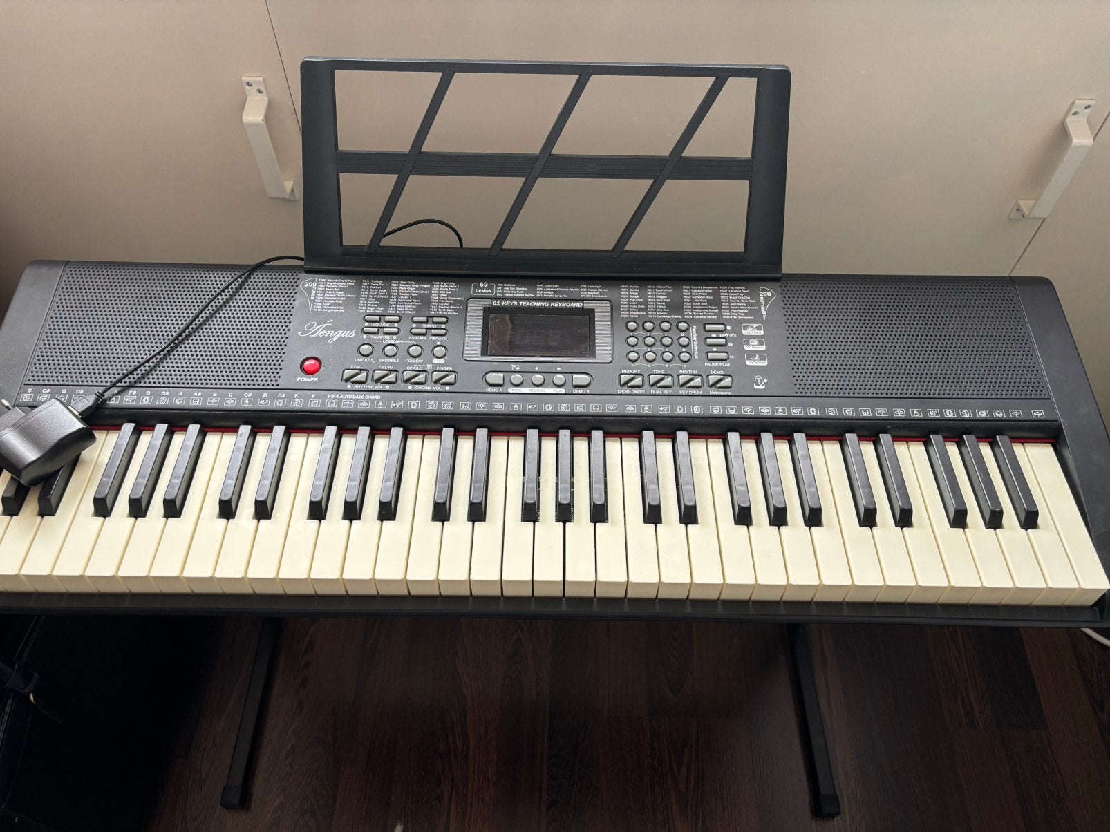Keyboard, 61 toetsen, Zo goed als nieuw, Met standaard, Ophalen