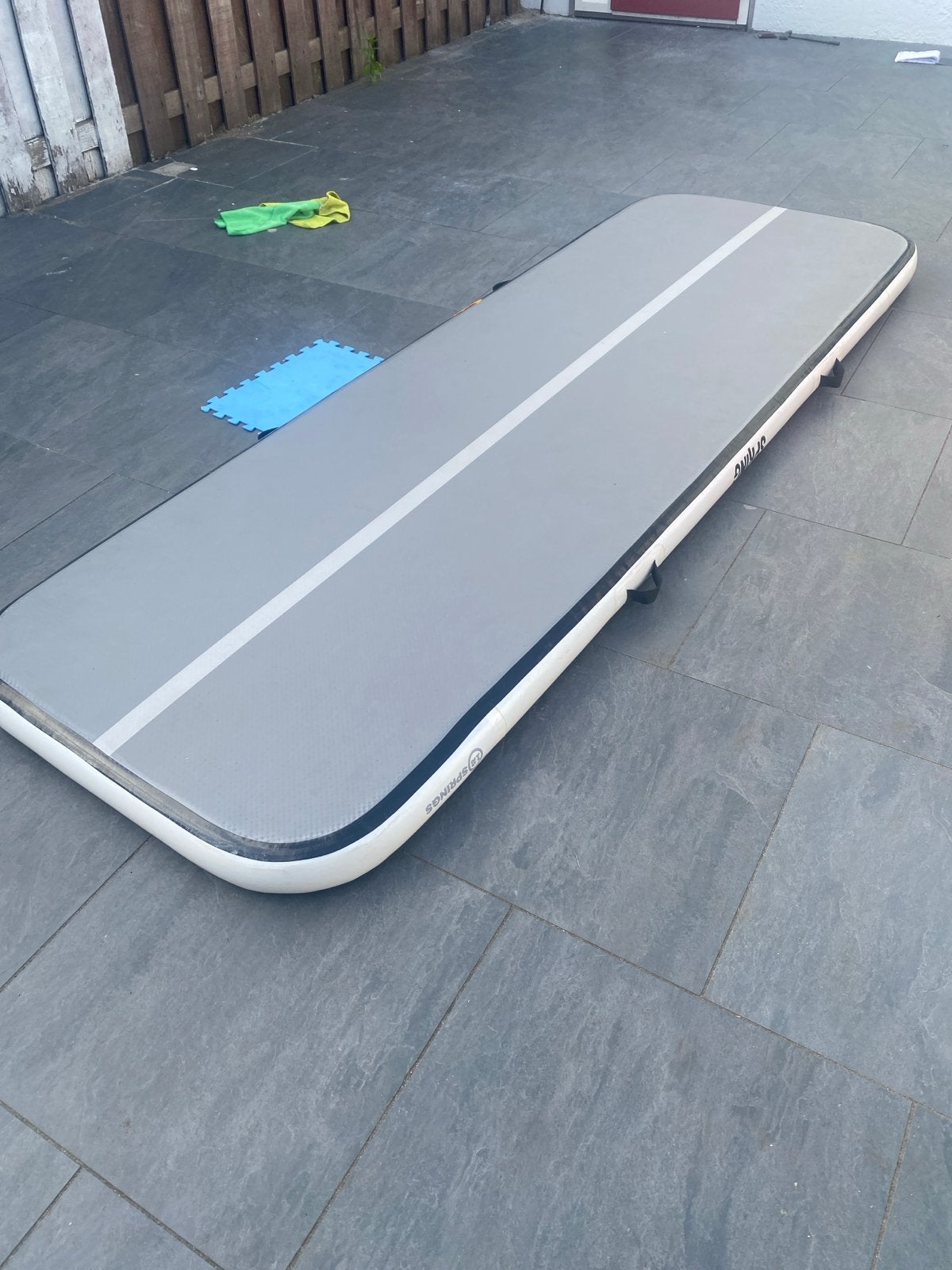 Airtrack turnmat  je mag ook ruilen voor een andere airtrack, Ophalen, Zo goed als nieuw, Grijs, Materiaal