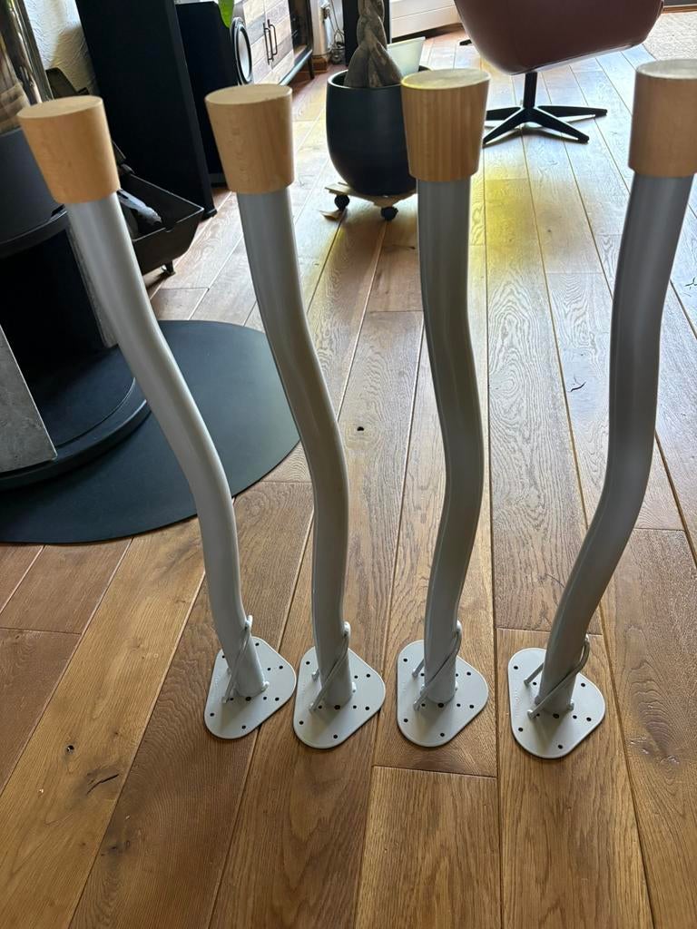 4 aluminium poten met beukenvoet, Huis en Inrichting, Ophalen, Zo goed als nieuw, Rechthoekig, 50 tot 100 cm