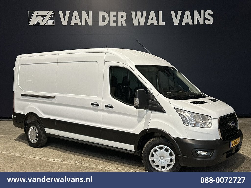 Ford Transit 2.0 TDCI 131pk L3H2 Euro6 Airco | Camera | Navi, Auto's, Voorwielaandrijving, 4 cilinders, 2500 kg, Wit