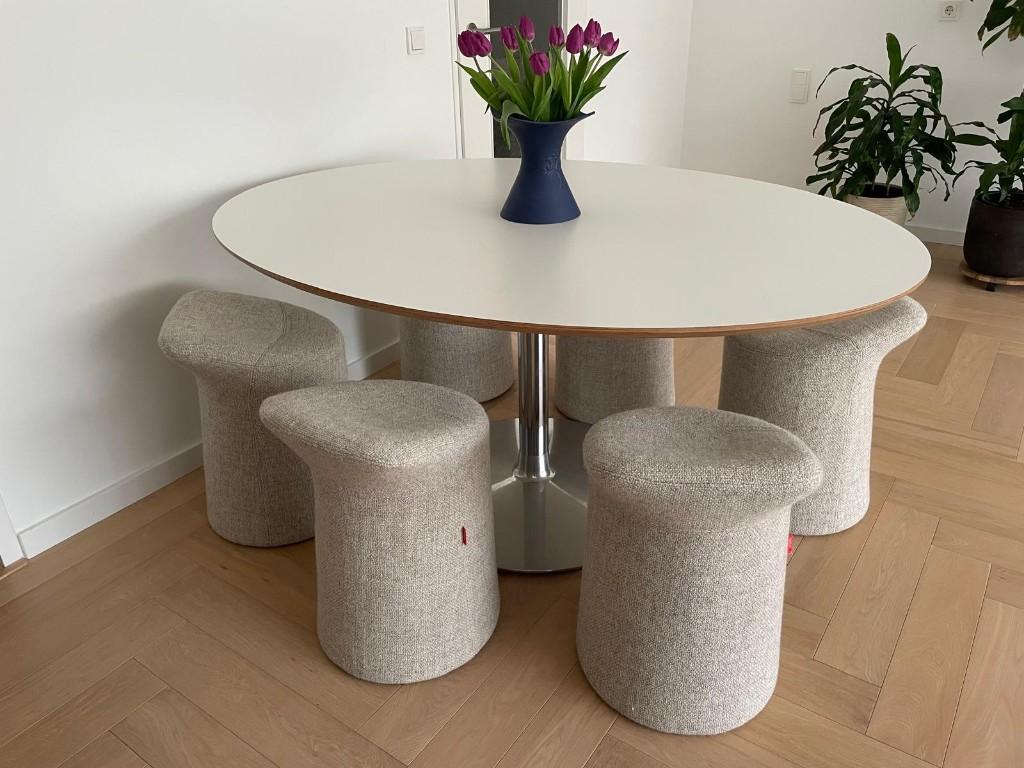 Artifort Lilla 1.0 stoelen / poefs x 6, Ophalen, Overige kleuren, Zo goed als nieuw, Stof