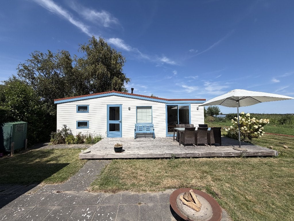 Unieke kans, chalet aan het water in Wormer, Caravans en Kamperen, Stacaravans, Tot en met 4