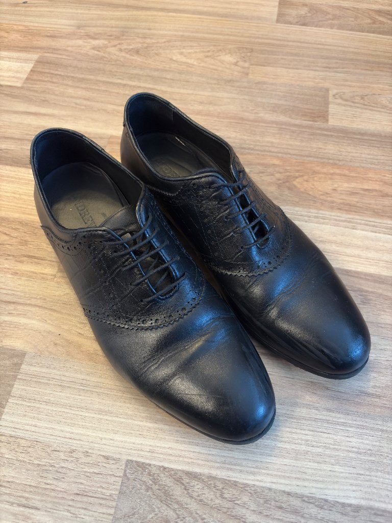 Black leather shoes (Andrews), Ophalen, Zwart, Andrews, Zo goed als nieuw
