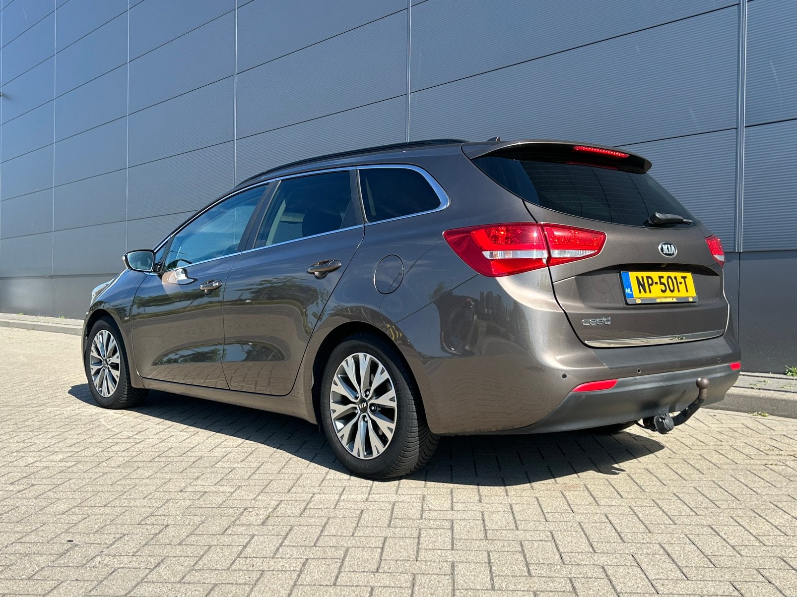 Kia (Pro) Cee d 1.6 GDI Sporty Wagon 2017 Bruin, Auto's, Voorwielaandrijving, 1591 cc, 4 cilinders, Bruin