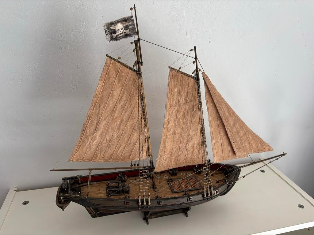 Houten modelboot - Piratenschip met veel details, Ophalen, Zo goed als nieuw, 1:50 tot 1:200, Overige merken