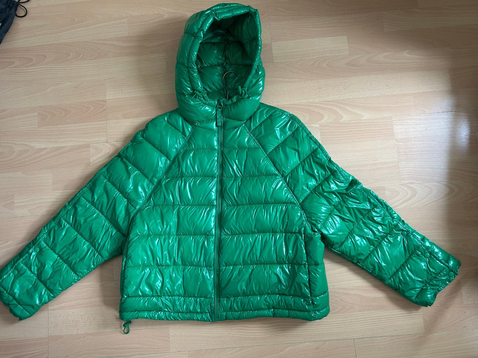 Zara Groene Puffer Jas met Capuchon - Maat M, Kleding | Dames, Jassen | Winter, Ophalen of Verzenden, Zo goed als nieuw, Maat 38/40 (M)