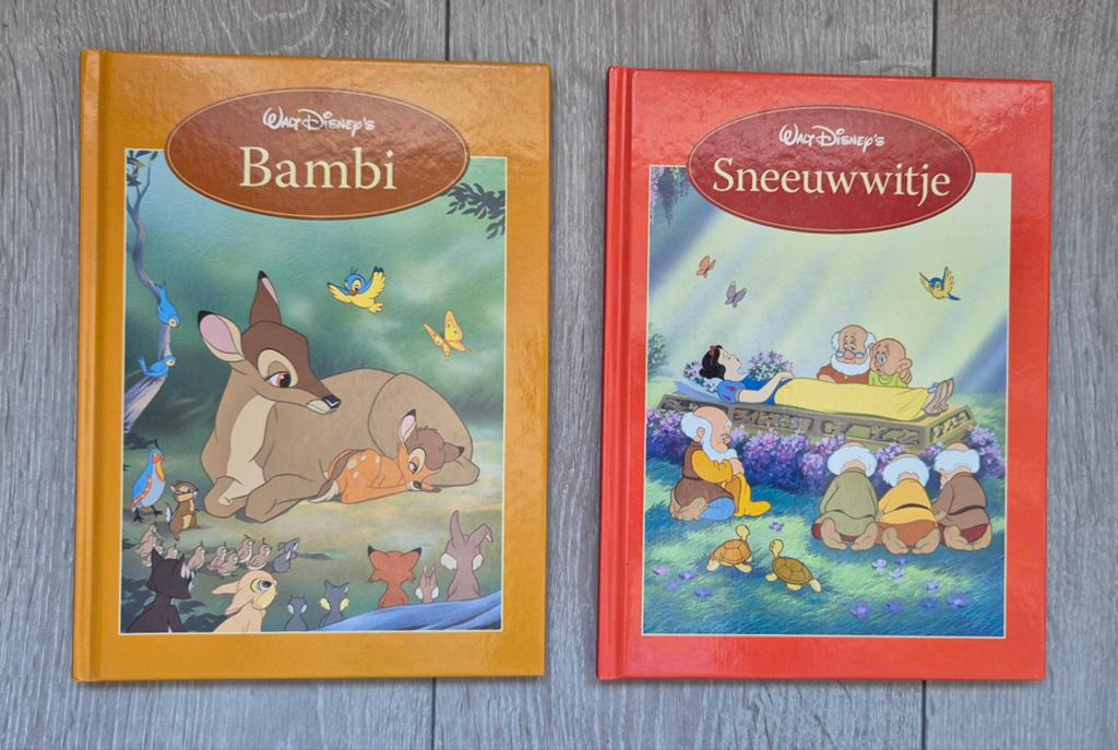 2 Disney boeken / Bambi & Sneeuwwitje, Ophalen of Verzenden, Zo goed als nieuw