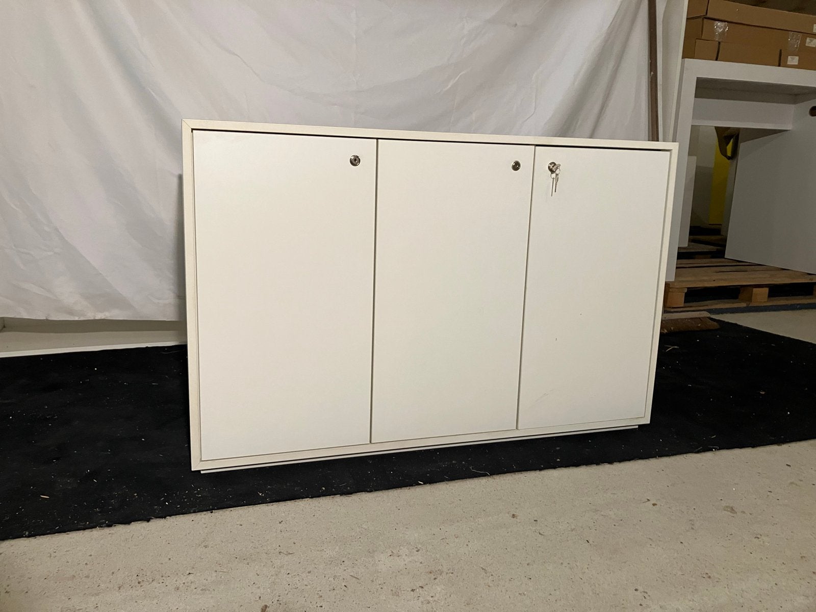Kast Balie 3 deurs wit met slot 120x70x74cm, Ophalen, Gebruikt