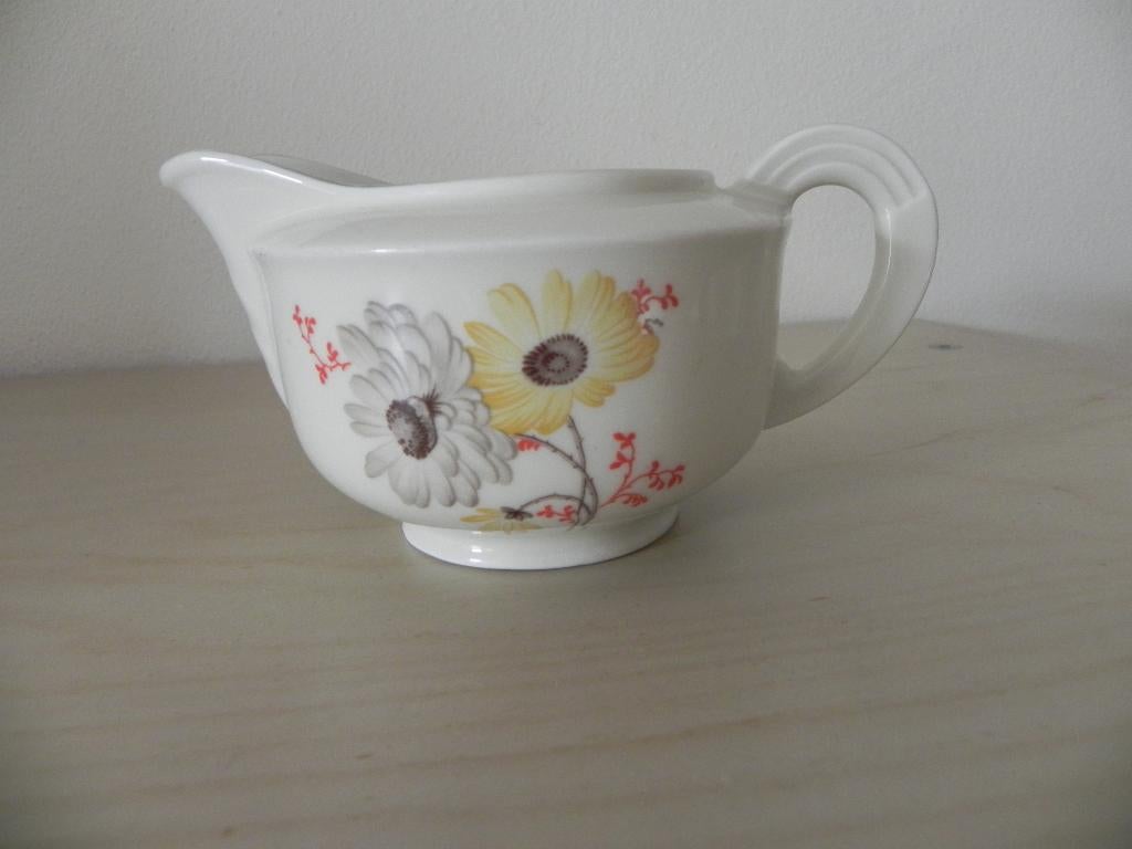 Arzberg Bavaria melkkannetje bloem brocante, Antiek en Kunst, Ophalen