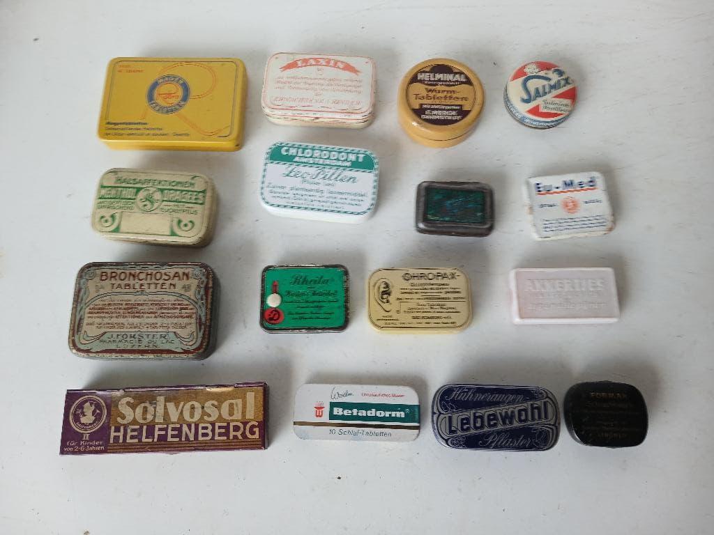 16 oude pillendoosjes uit apotheek en drogisterij, Verzenden