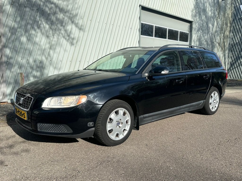Volvo V70 2.0F | Youngtimer | BTW Auto | (bj 2009), Auto's, Gebruikt, Zwart, V70, Handgeschakeld