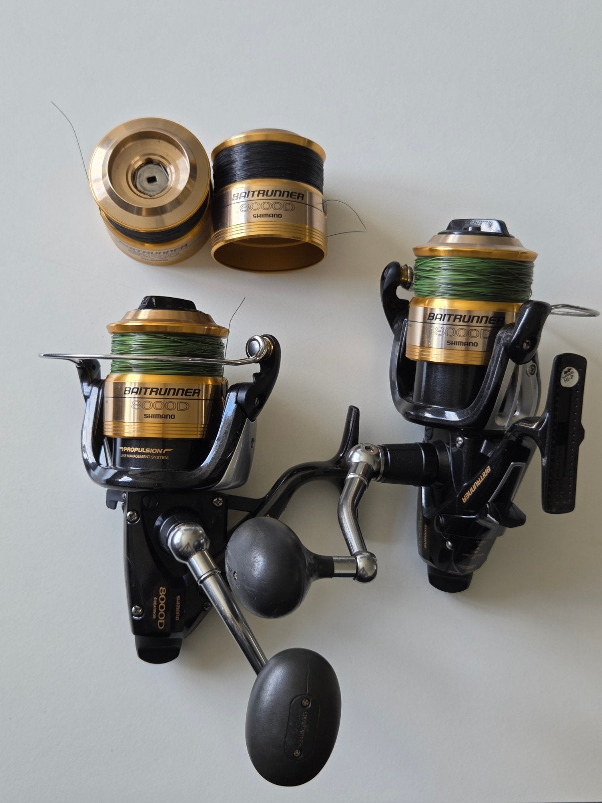 Shimano Baitrunner 8000D-US met 2 extra spoelen, Ophalen of Verzenden, Zo goed als nieuw, Molen